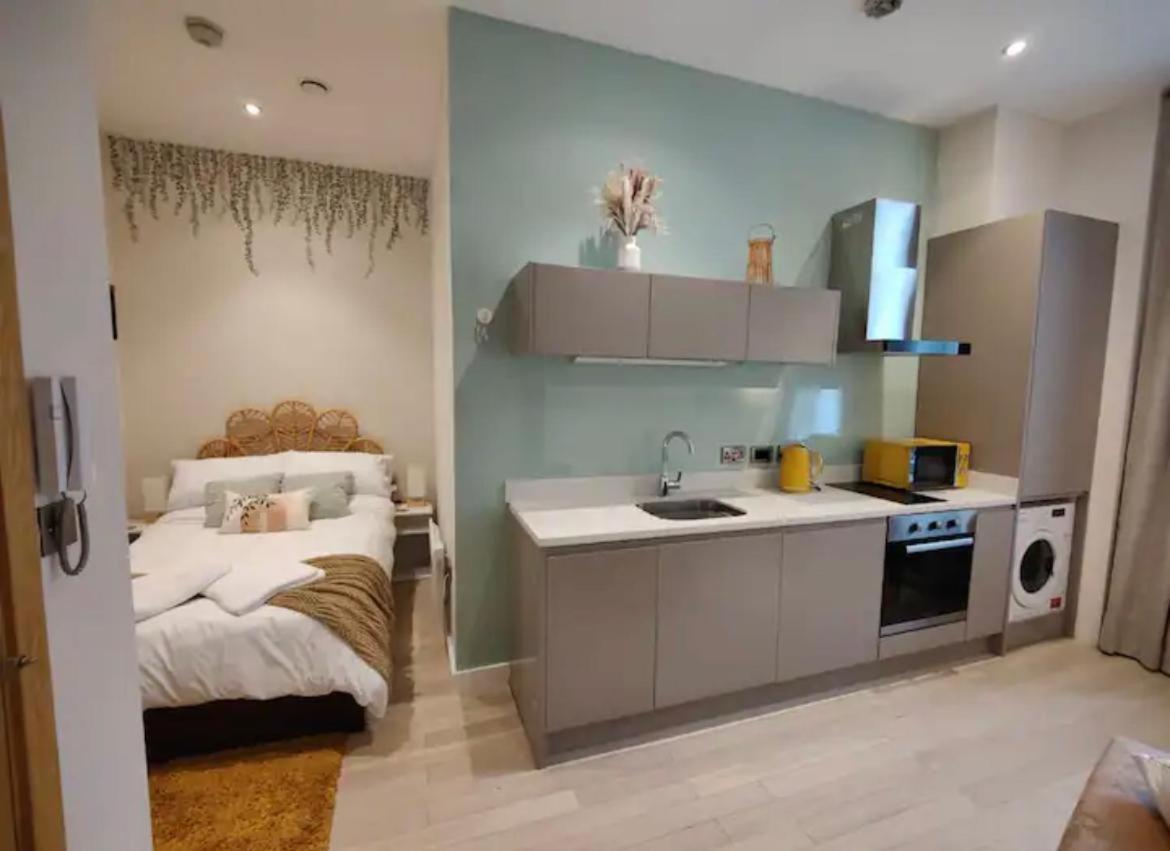Liverpool Gem: Cozy Studio Retreat Eksteriør billede
