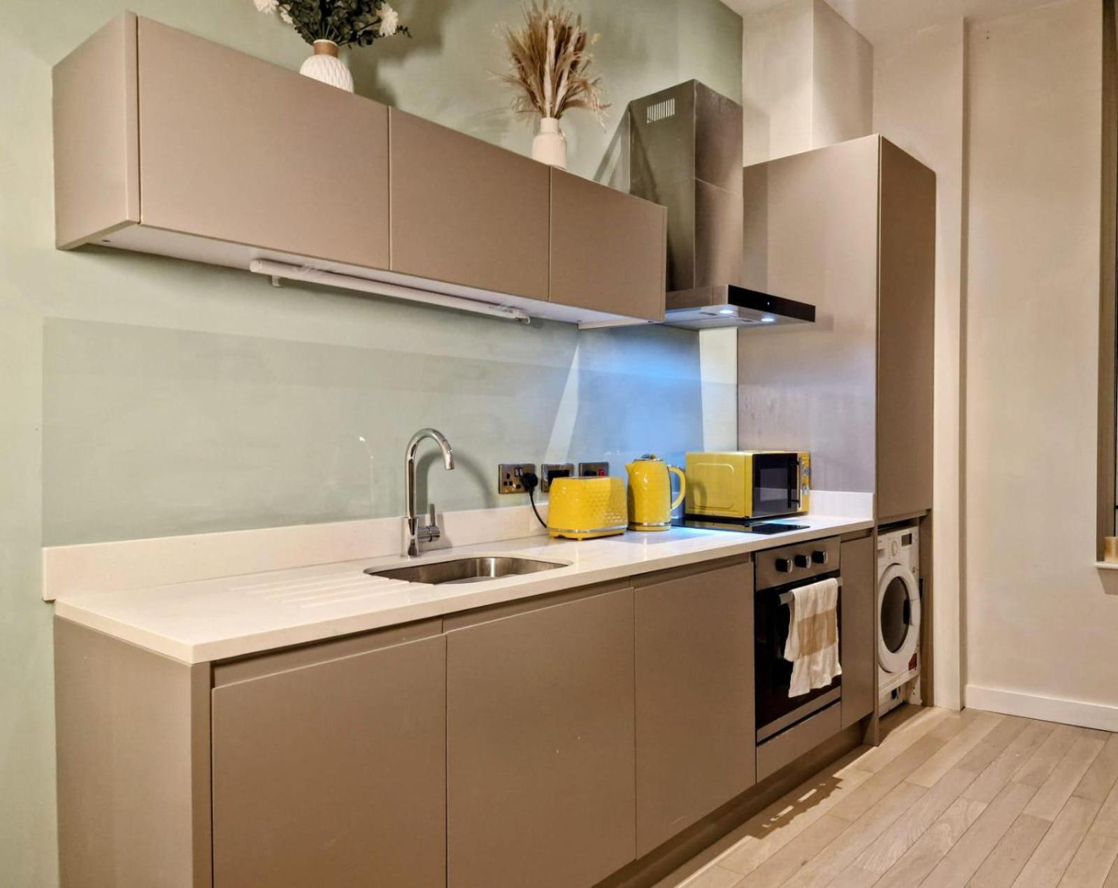 Liverpool Gem: Cozy Studio Retreat Eksteriør billede